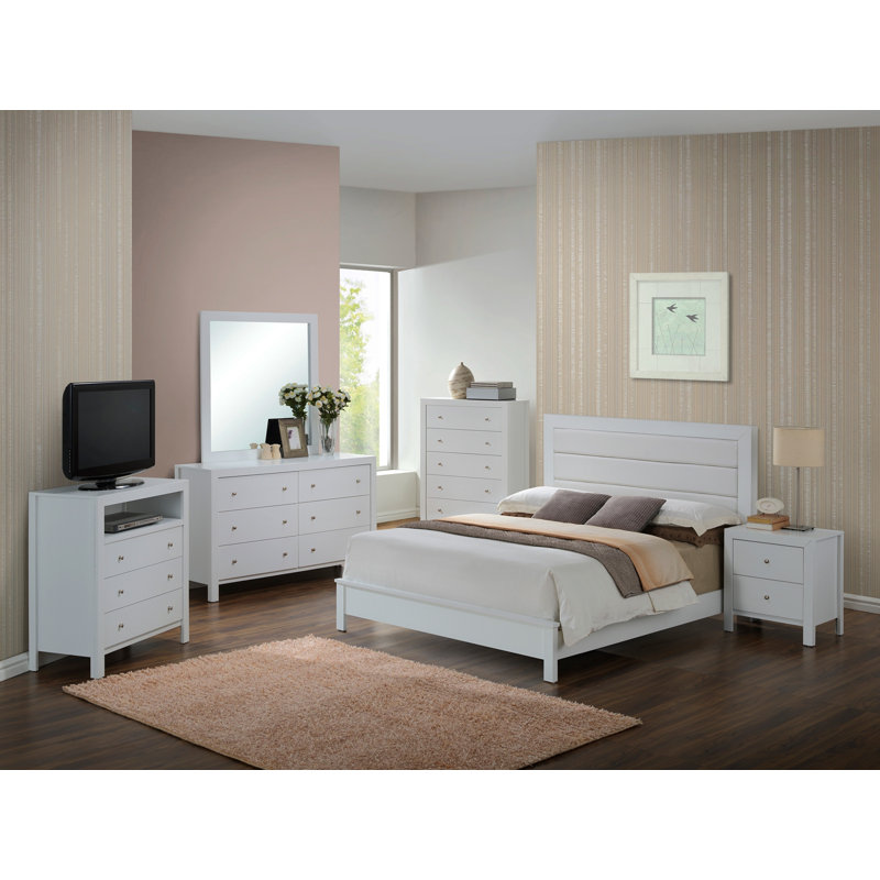 Elegant Full Bed In Versatile White