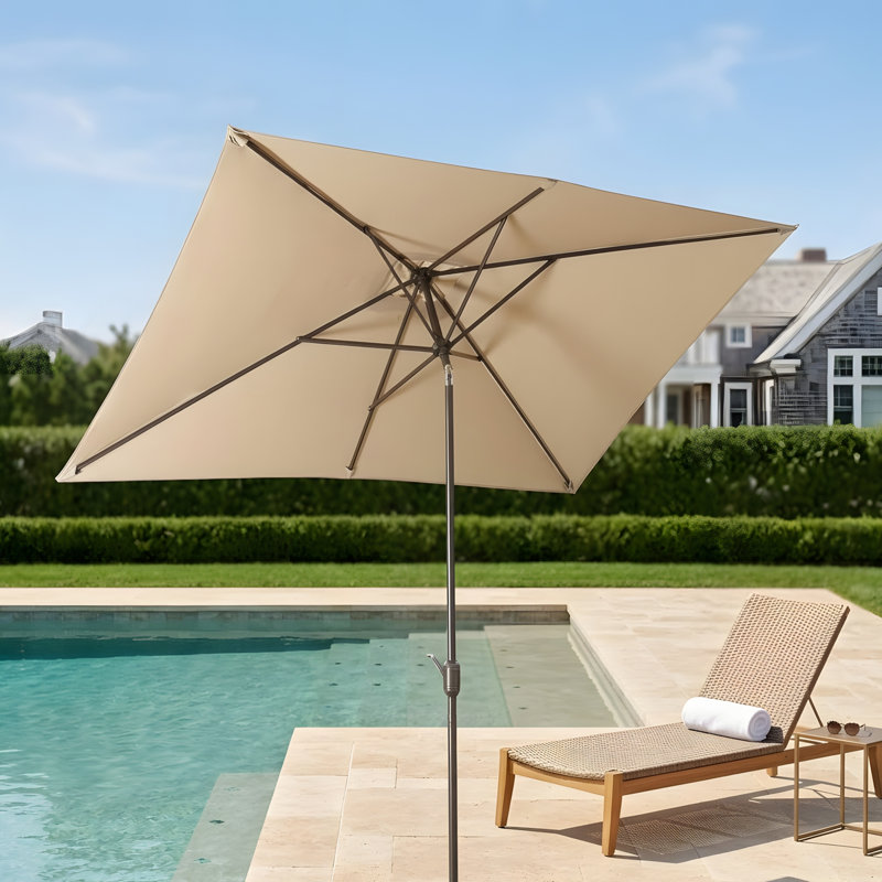 Parasol de jardin rectangulaire à inclinaison manuelle de 6,5 x 10 pi kaki avec auvent en polyester résistant aux rayons UV, adapté aux piscines, aux cours et aux patios (base non incluse)