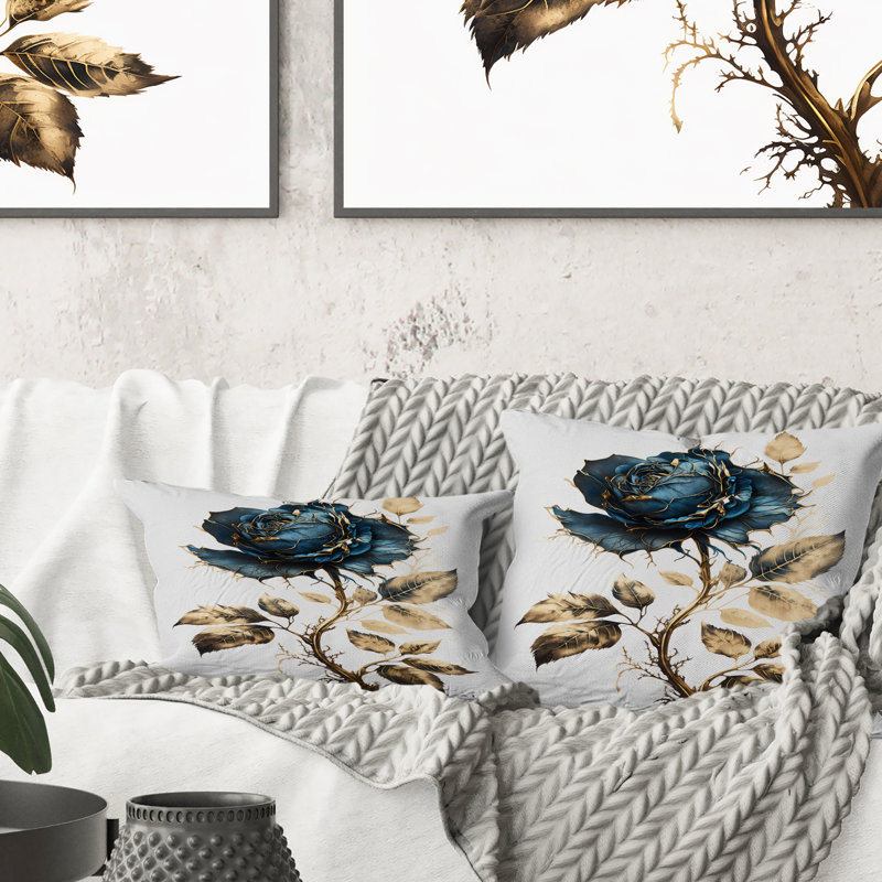 Coussin bleu et or rose sur fond blanc I - Rose