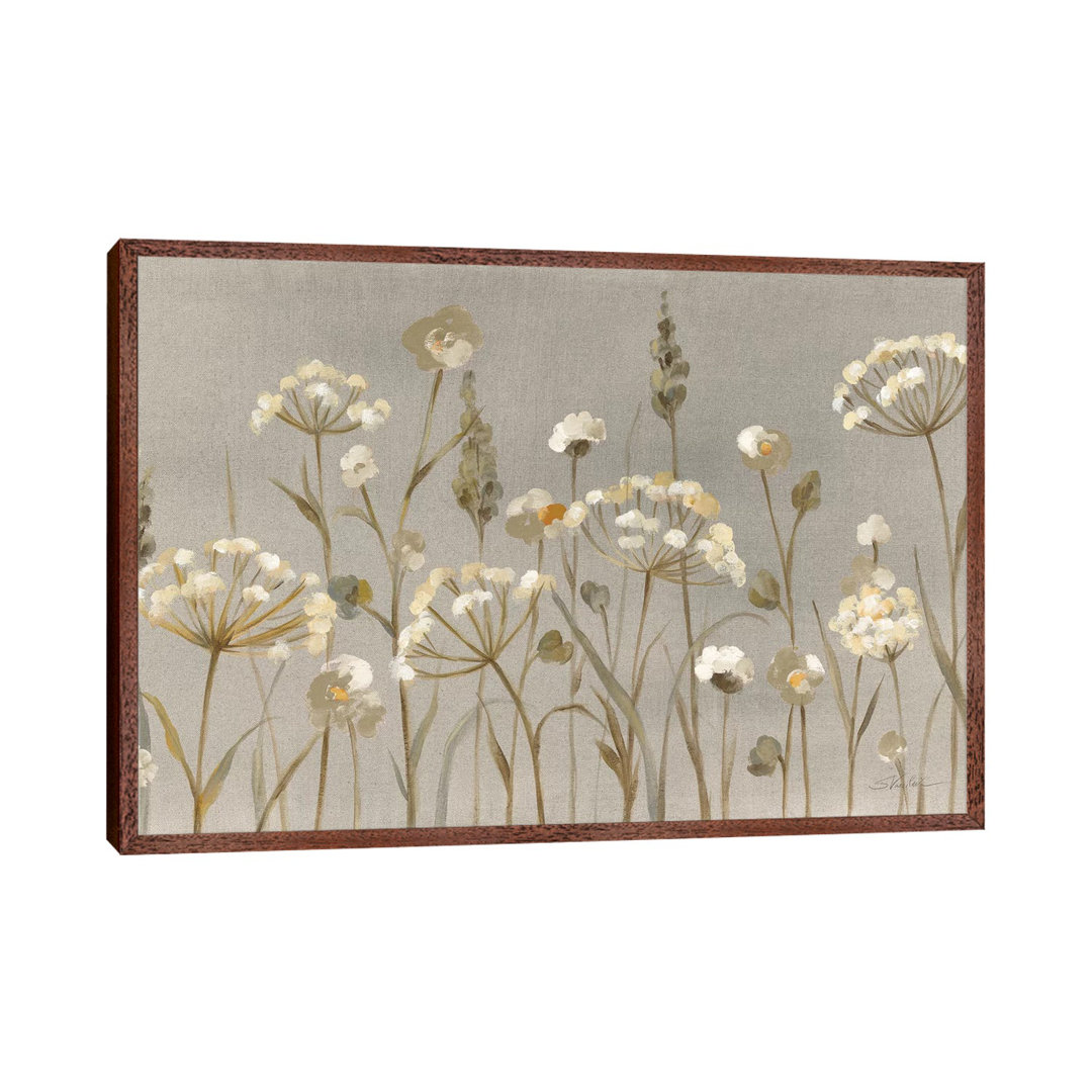 Delicate Garden Neutral von Silvia Vassileva - Galerie-verpackte Leinwand Giclée