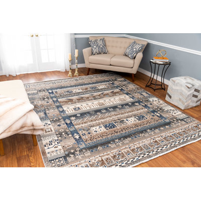 Lucha Oriental Indoor Rug