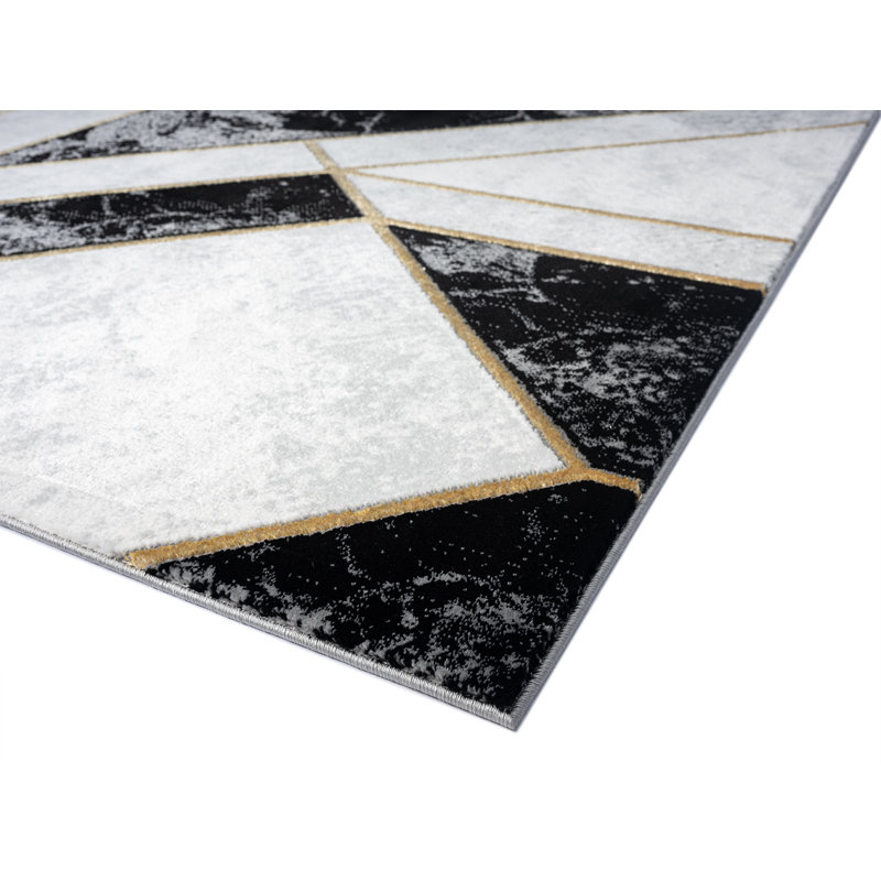 Tapis noir / beige à motif géométrique Felton, Rectangle 5 pi 3 po x 7 pi 7 po