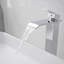 1 robinet de salle de bain monocommande avec bonde-101486186
