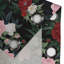 Bungalow rose avec œillets, motif floral tropical, paon, vert, framboise-106648339