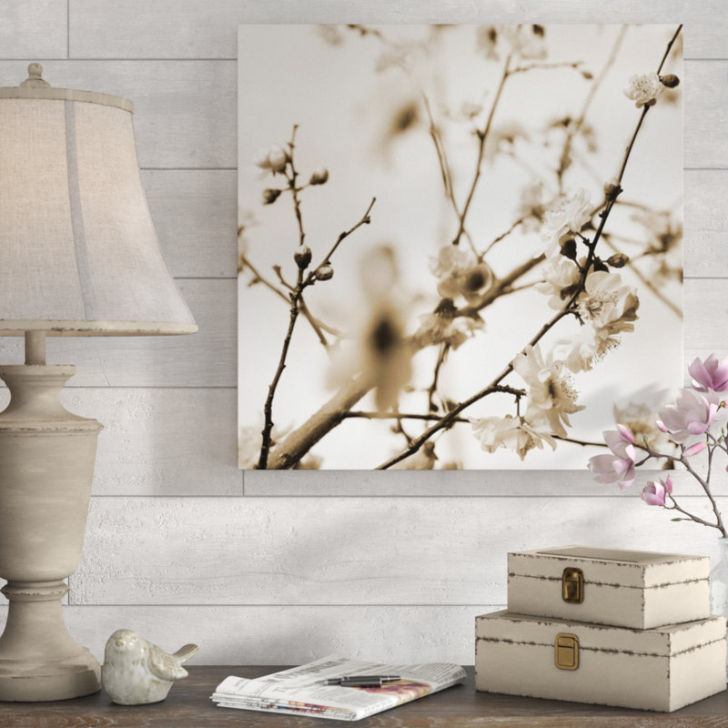 Pensée du début du printemps V par Sofia Fox - impression, Couche de verre, H 30 po x l 30 po x P 1,5 po