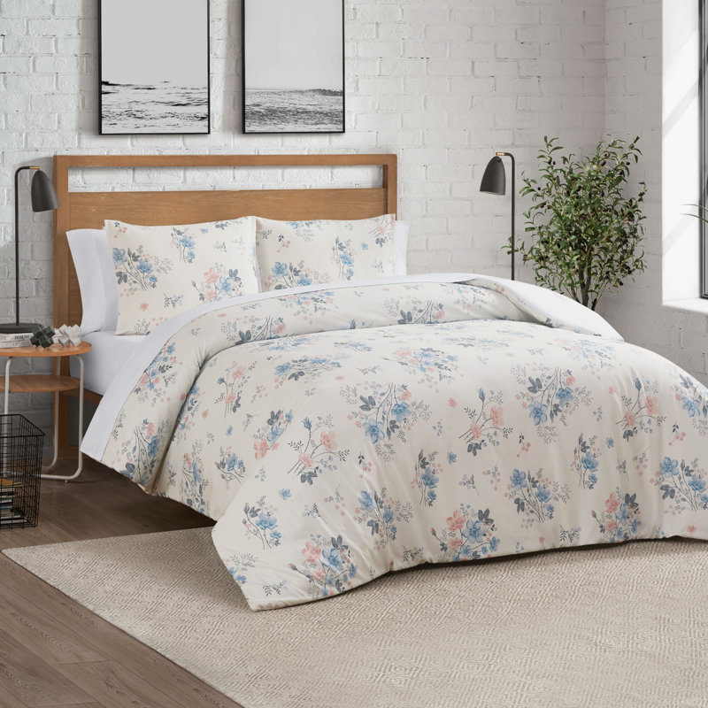 Lucky Brand Clarie Floral Comforter Sets, Queen Comforter + 2 Standard Pillow Shams