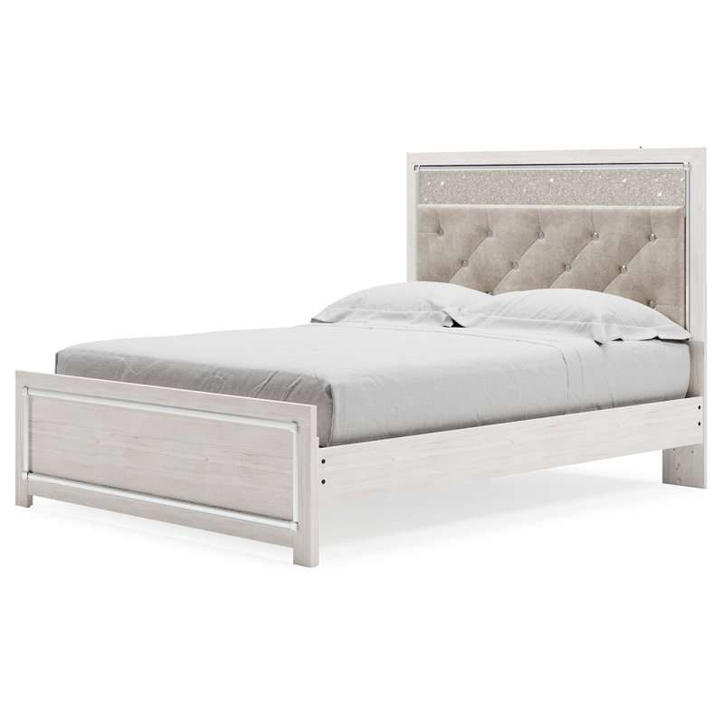 Altyra Queen Panel Bed
