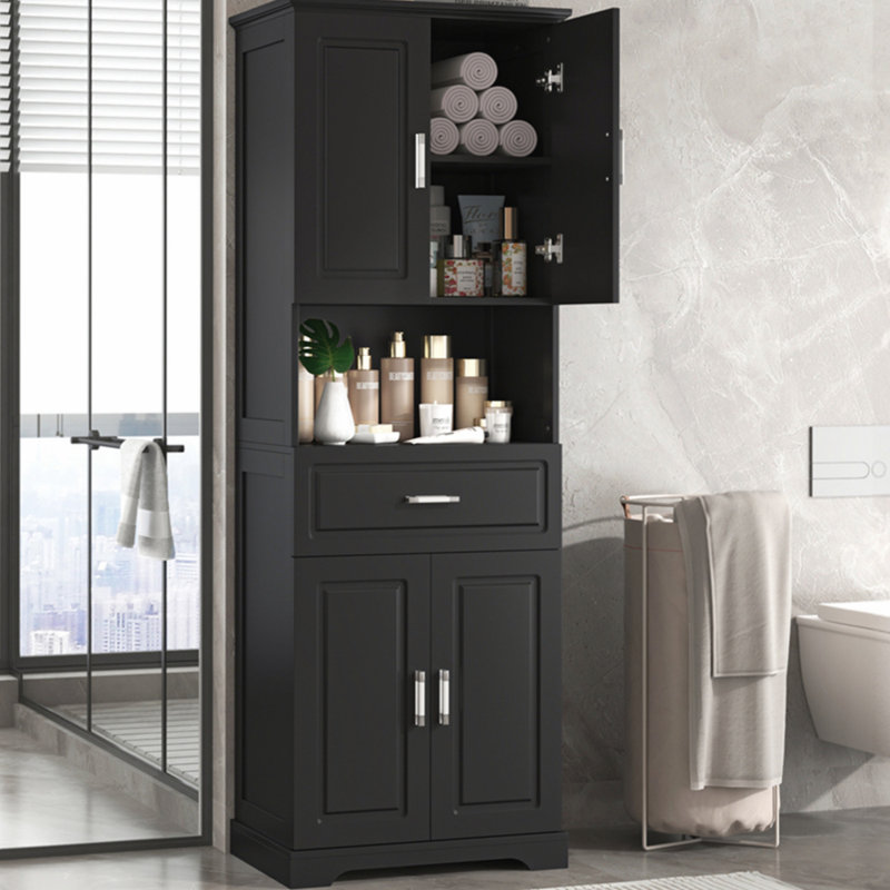 Armoire de salle de bain haute avec quatre portes et grand espace de rangement ouvert
