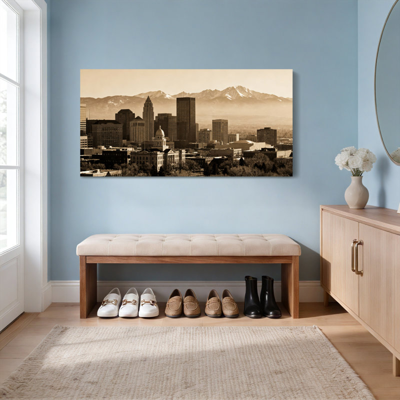 «Denver Cityscape With Mountains», reproduction d'art sur toile tendue (ensemble de 1), H 24 po x l 48 po
