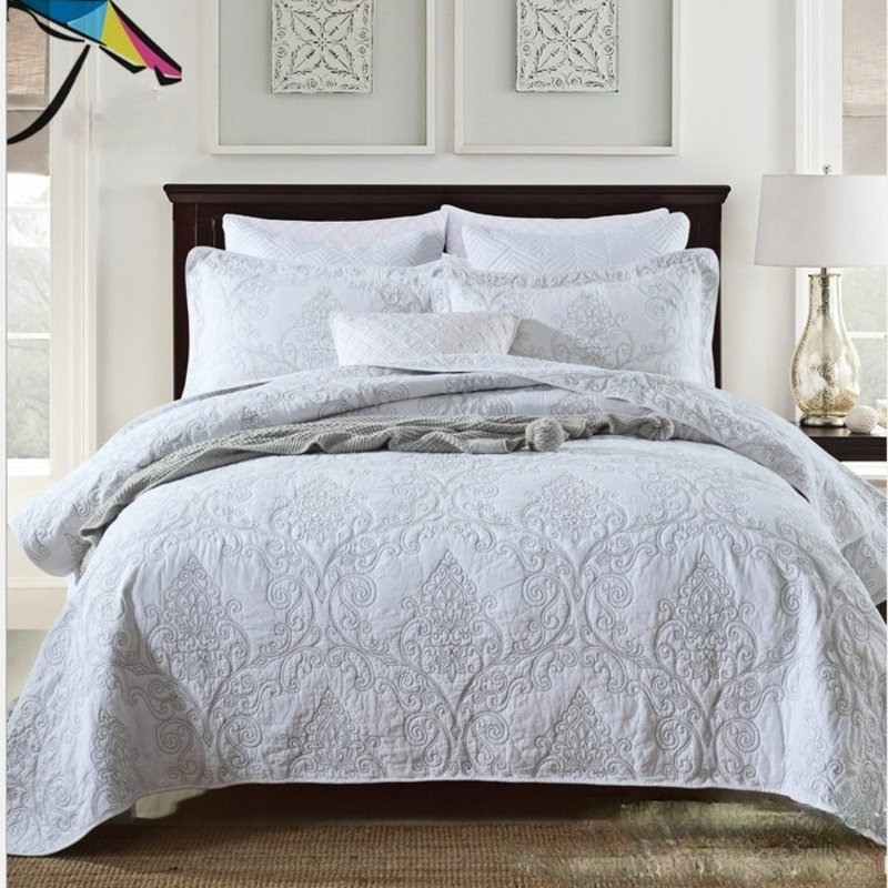 DBOZE Sateen Solid Colour Quilt, Queen Quilt + 2 Standard Shams