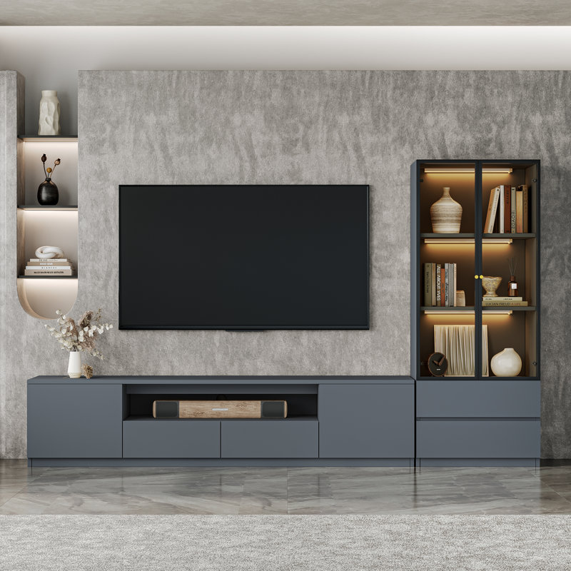 Meuble TV Crafton Modern gris de 260 cm (102,4 po) avec étagères à 3 niveaux pour téléviseurs de 55/58/65/75 pouces, ensemble de rangement en bois pour salon comprenant une console multimédia, des étagères vitrées et un éclairage.