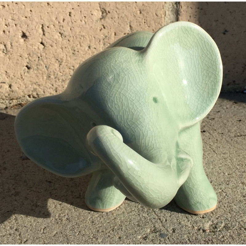 Figurine éléphant ardrie, H 6 po x l 6 po x P 8,5 po, Céladon