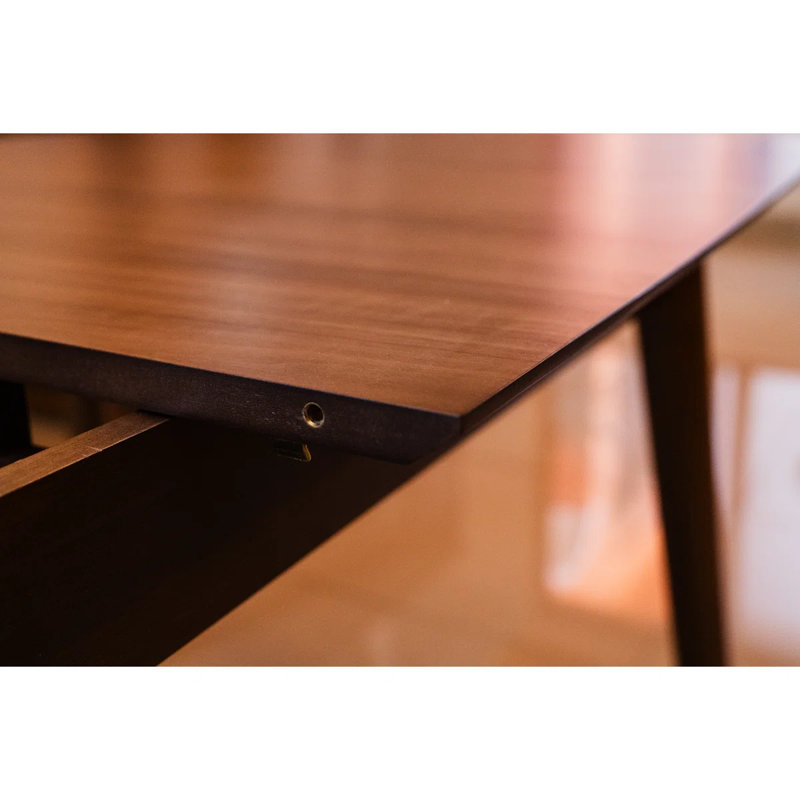 Ensemble de salle à manger extensible en bois Hardver, 7 pièces : table, 6 chaises, Noyer