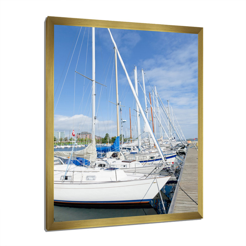 Voilier, photo IV sur toile, H 44 po x l 34 po x P 1,5 po, Encadrement doré