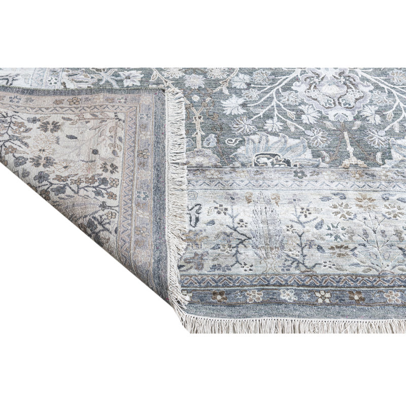 Handmade Silk and Wool Oriental Area Rug, Rectangle 6' x 9'