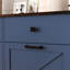 Armoire à ordures inclinable bleue 20 gallons, espace caché pour la cuisine, porte de grange avec 2 tiroirs, stable, matériau d'ingénierie en bois recyclé permettant d'économiser de l'espace, poignées en métal élégantes