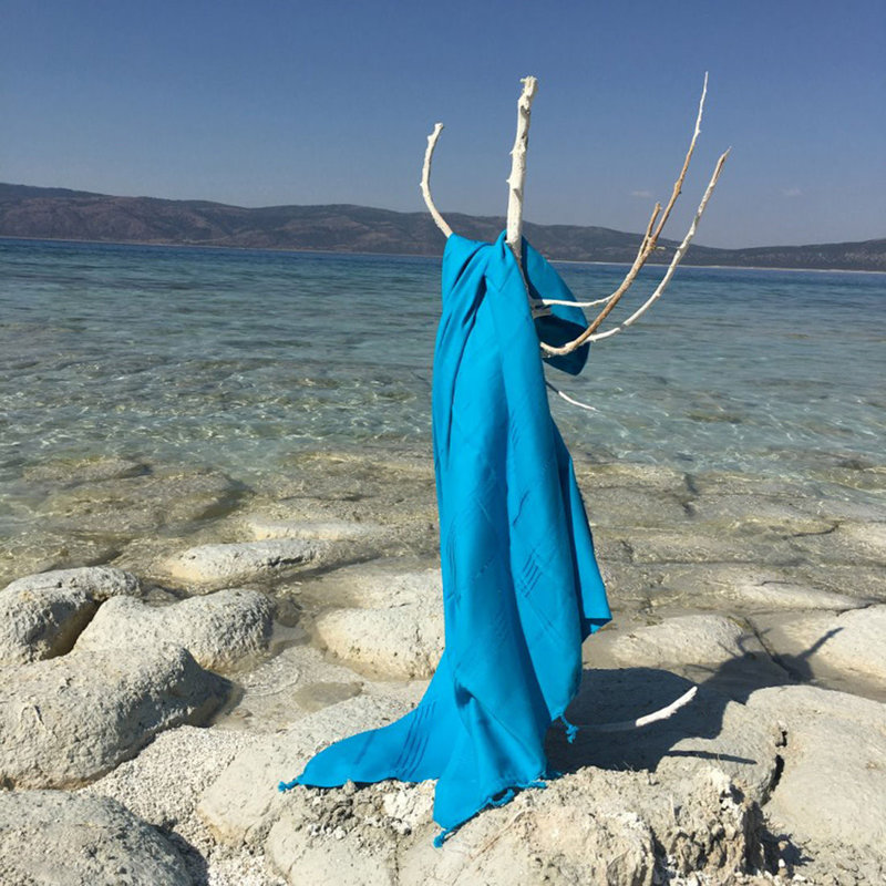 Premium Fouta Beach Towel, 100% Cotton, Turquoise, 37.4 x 68.9 inches | High Water Absorbent, Soft & Lightweight (6.1 oz/sq ft) | Machine Washable, Perfect for Beach, Pool, Spa, and Travel Use