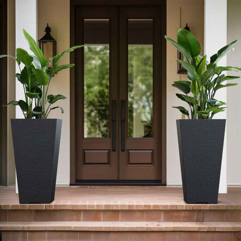 Jacobba Planter Box, 27.57" H x 14.18" W x 14.18" D