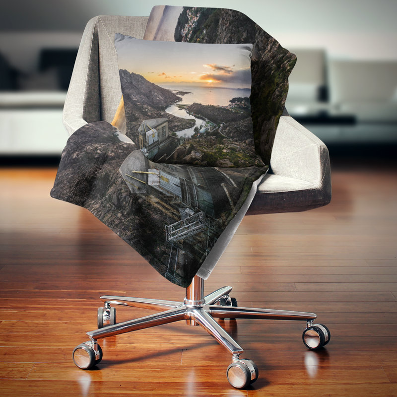 Coussin Schafer Ezaro Panorama Galicia, Espagne, 16 po x 16 po, Coussin décoratif