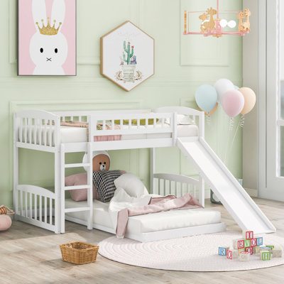 Lit simple superposé au-dessus d'un lit simple avec glissière et échelle, blanc
