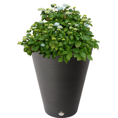 Cara Ribbed Composite Pot Planter