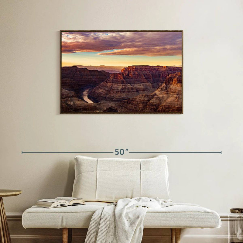 Grand Canyon Rock Forms, 37 po x 25 po, Cadre flottant noyer