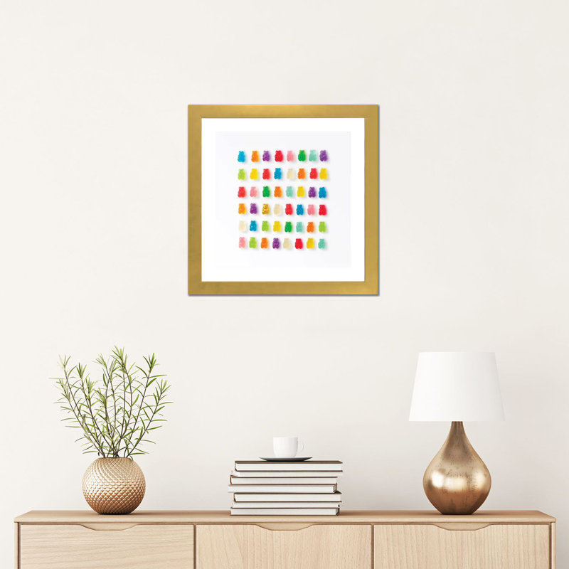 Reproduction de photo « Rainbow Bears » par Erin Summer, Blanc, H 16 po x l 16 po x P 1 po, Papier encadré doré