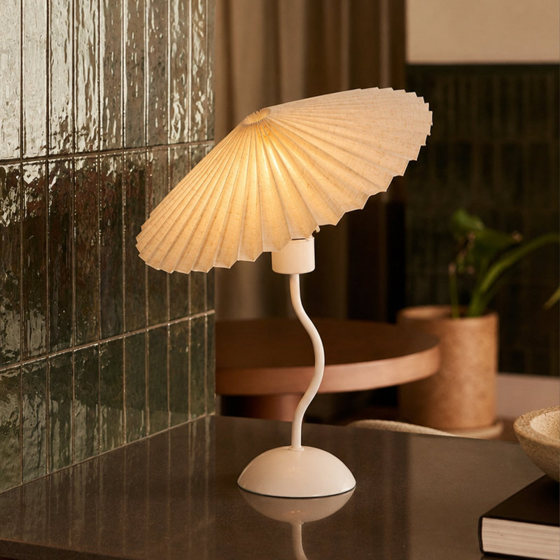Hadil Metal Novelty Lamp, White
