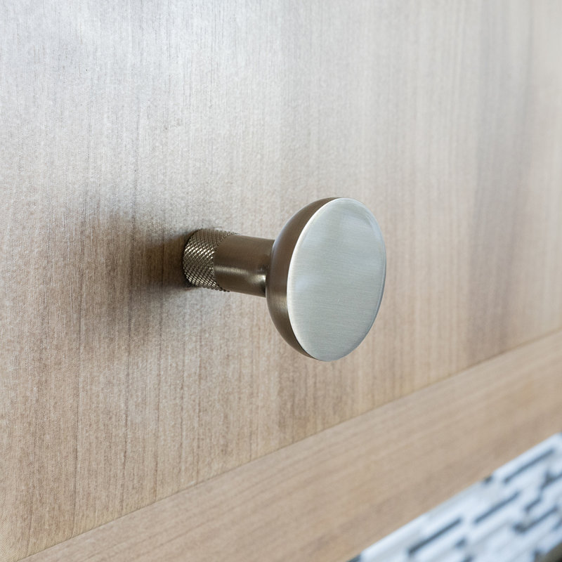 Knurled Circle Knob, Satin Nickel