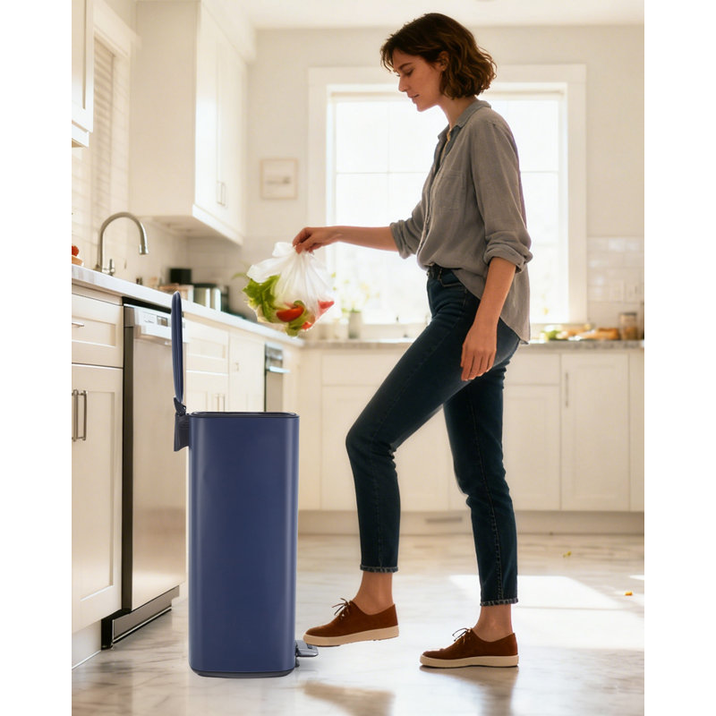 Poubelle de cuisine 8 gallons en acier inoxydable - À marche, couvercle à fermeture douce, seau intérieur amovible, résistant aux empreintes digitales, poubelle carrée pour la maison, le bureau et la salle de bain - Bleu marine