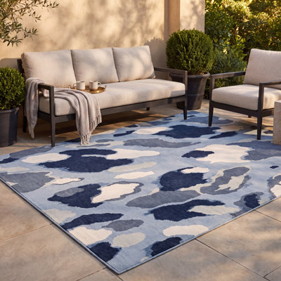 Tapis Tresham à imprimé animal bleu marine ivoire antidérapant à poils bas pour l'intérieur et l'extérieur Animaux de compagnie pour le salon Chambre à coucher Entrée de la salle à manger Couloir Bureau Patch Markings Denim Blue