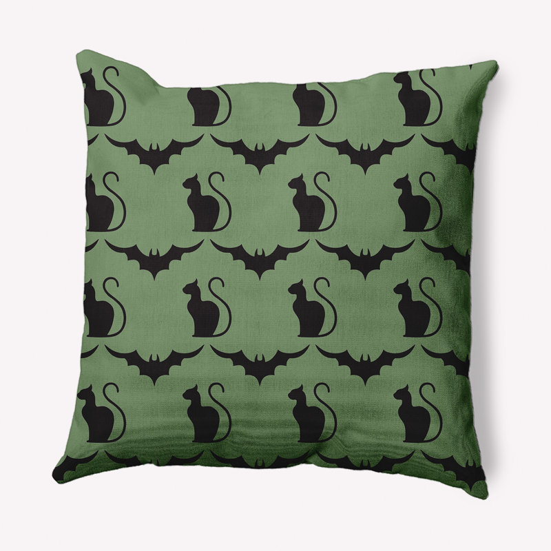 Coussin intérieur / extérieur Cats and Bats, Sauge, 16 po x 16 po