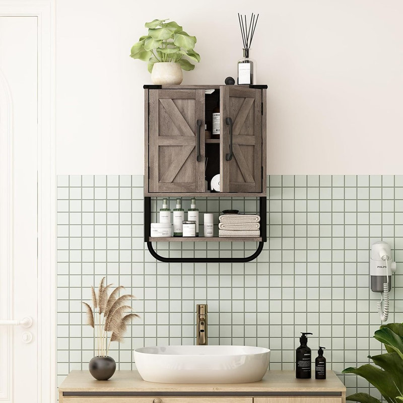 Armoire à pharmacie rustique avec deux portes de grange, armoire de rangement murale en bois avec tablette réglable et barre à serviettes, armoire à 3 niveaux pour la salle de bain, salon (chêne lavé)