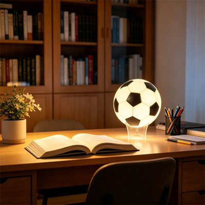 Veilleuse DEL en forme de ballon de football, lampe RVB à couleurs changeantes avec application et télécommande, synchronisation musicale, rechargeable USB-C, décoration sportive idéale pour la chambre d'enfant, la salle de jeux ou comme cadeau pour les amateurs de football.