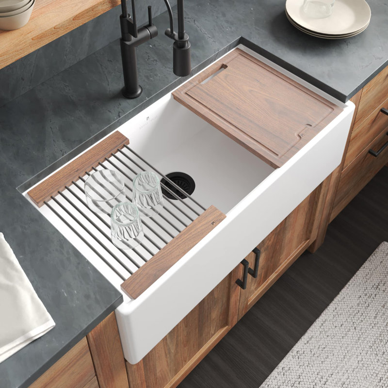 Dreamer Concierge 36 in White with Cutting Board