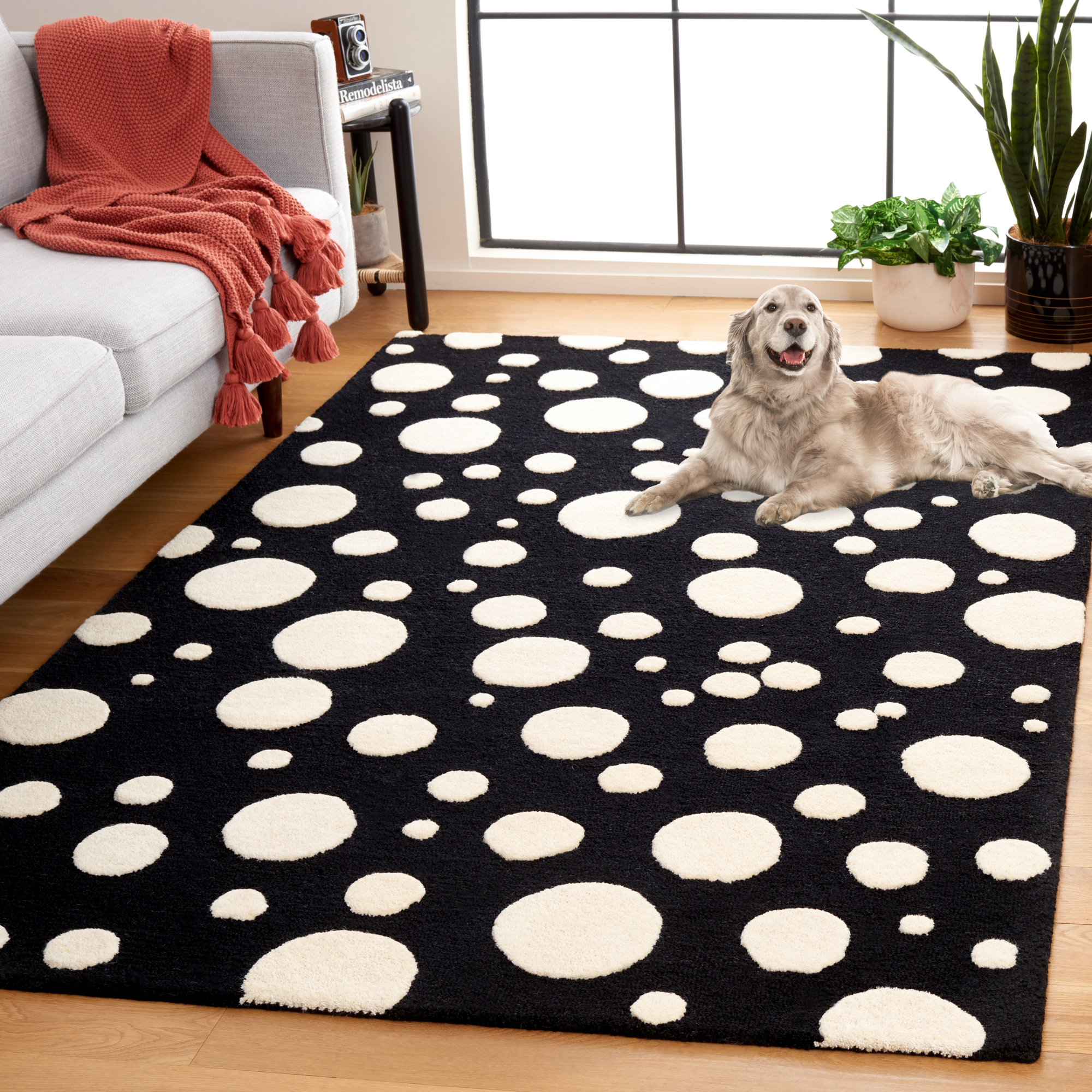 Kavika Handmade Rug, Rectangle 5' x 8'