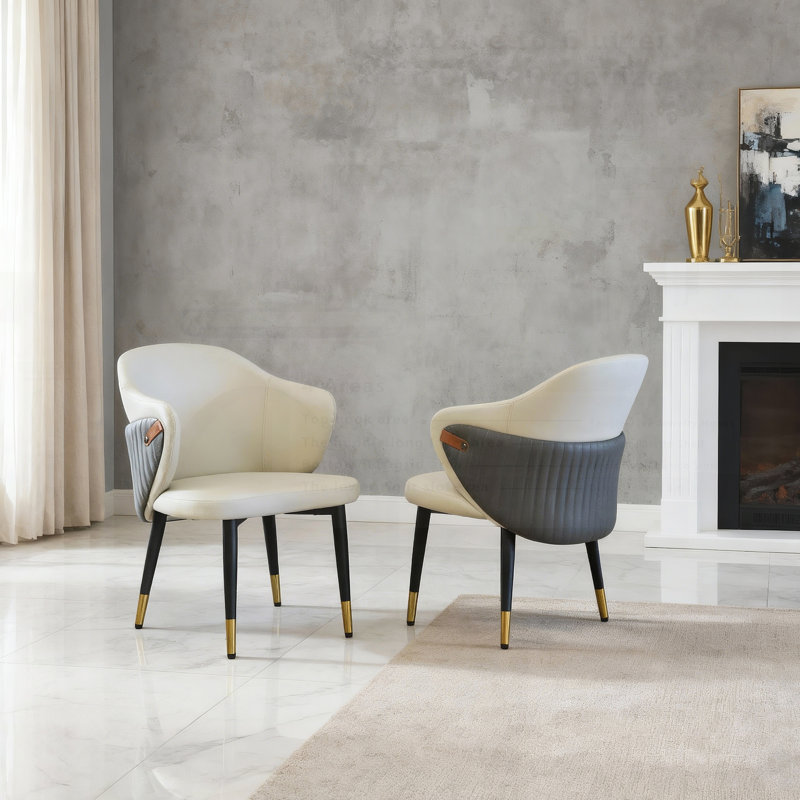 Chaises de salle à manger modernes en cuir PU, conception ergonomique avec pieds en acier au carbone pour le confort et la durabilité dans divers environnements