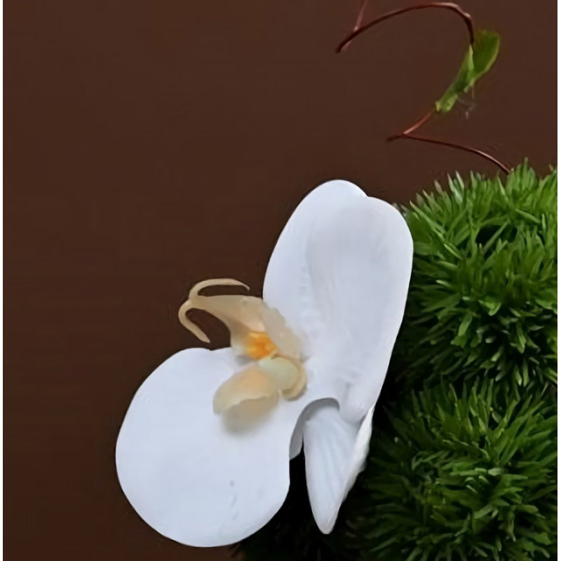 Décoration de fleurs simulées