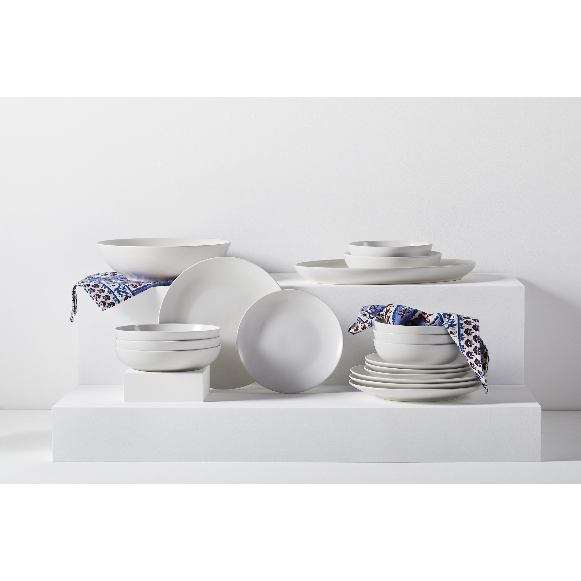 Izie Coupe Stoneware Dinner Plate, White