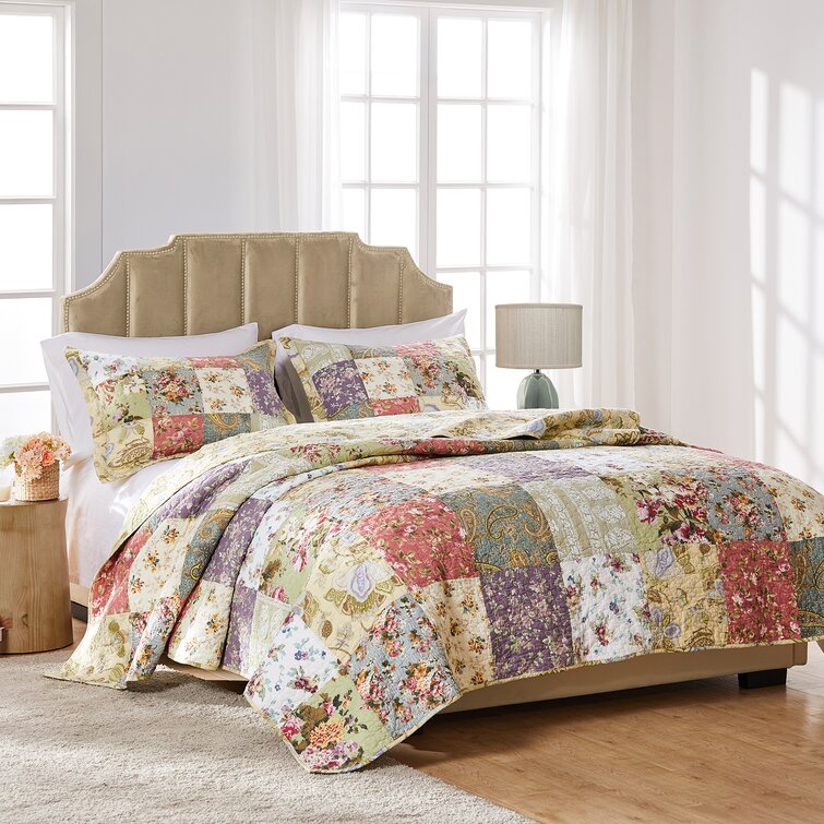 August Grove® Bauer Traditional Cotton Patchwork Quilt Set