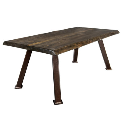 Table basse Navarra Collection Live Edge avec pieds en fer forgé de la série Copper Creek, teinture jacobine et finition laquée transparente