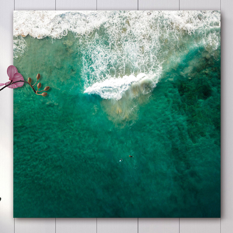 « wakesurfing » par karolis janulis, reproduction d’art sur toile tendue, H 40 po x l 40 po x P 1,5 po