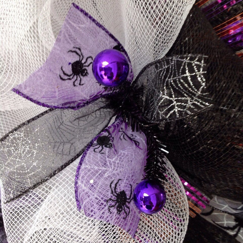 Couronne d'Halloween avec toile d'araignée scintillante
