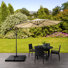Parasol en porte-à-faux 9,6 pi avec base de comptoir Helland