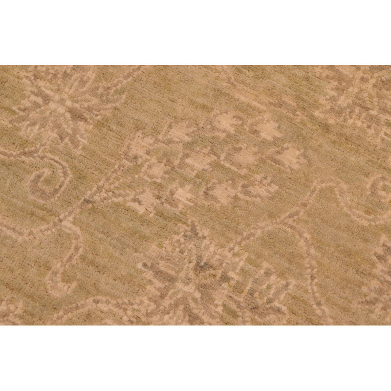 One-of-a-Kind 4'6" x 6'5" 2000s Area Rug in Green