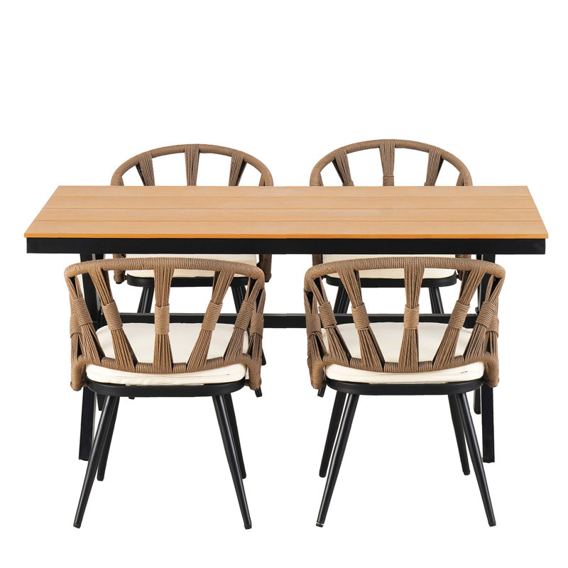 Excellent choix pour les espaces extérieurs avec chaises en PE et table en bois en plastique, Brun