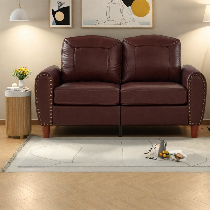 Causeuse compacte en cuir PU de 59 po avec accoudoirs roulés classiques pour la maison