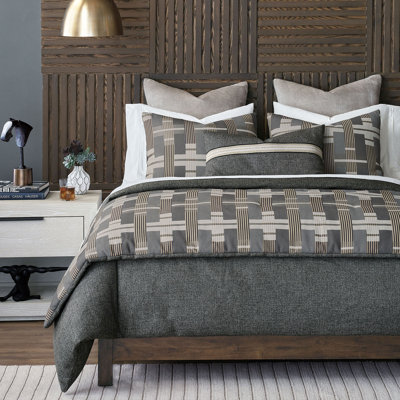 Enoch Mid-Century Modern Polypropylene Baffle Box Stitch Solid Colour Comforter