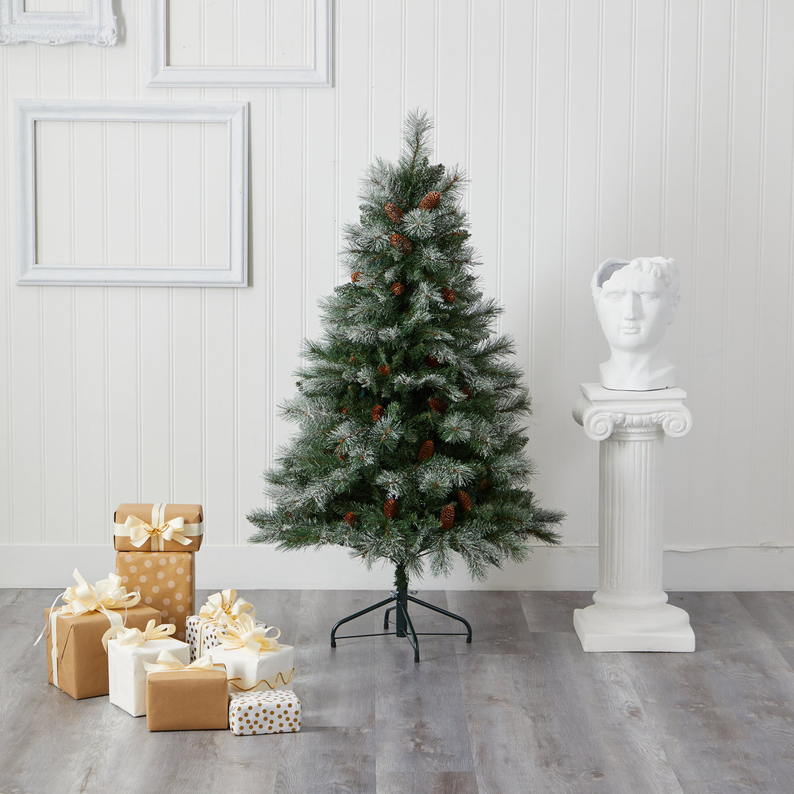 Artificial Christmas Tree, 5' H