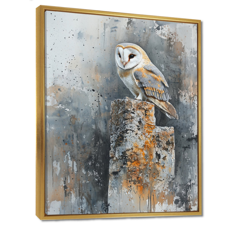 Barn Owl At Twilight I - Art mural encadré hibou, H 32 po x l 16 po, Impression encadrée flottante, Doré